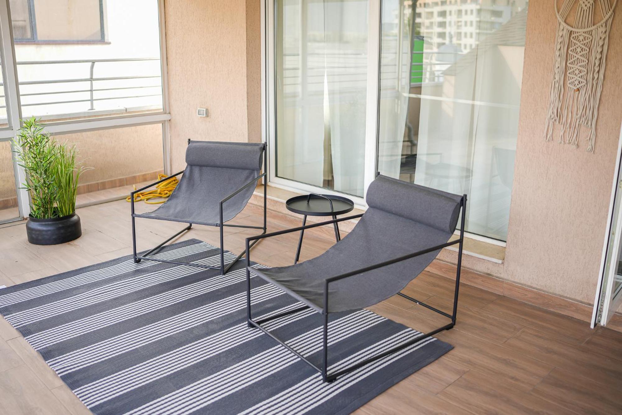 Penthouse With Huge Rooftop Terrace & City View Bucharest Exterior photo