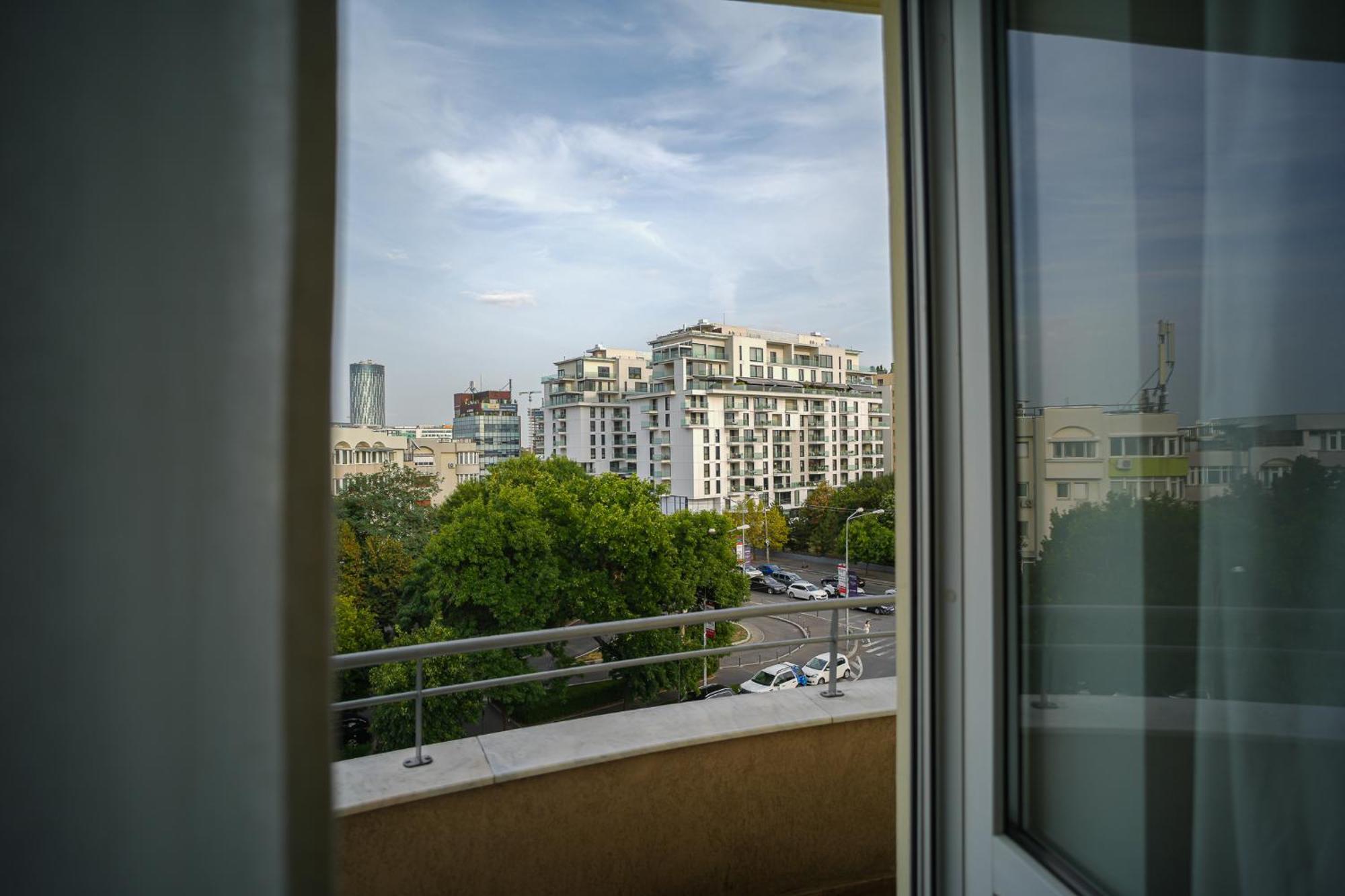 Penthouse With Huge Rooftop Terrace & City View Bucharest Exterior photo